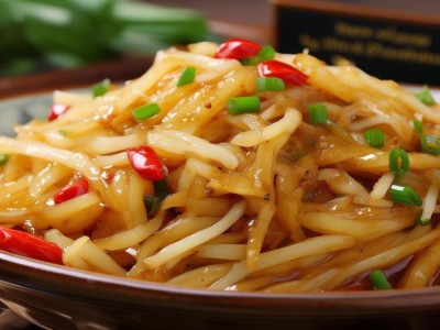 酸醋土豆丝如何炒得爽脆入味?好吃的关键步骤和技巧是什么?